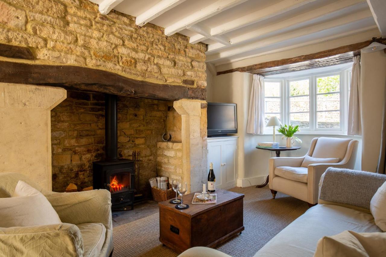 Gleneda Cottage - A Renovated, Traditional Cotswold Cottage Full Of Charm With Fireplace And Garden Bourton on the Hill 외부 사진