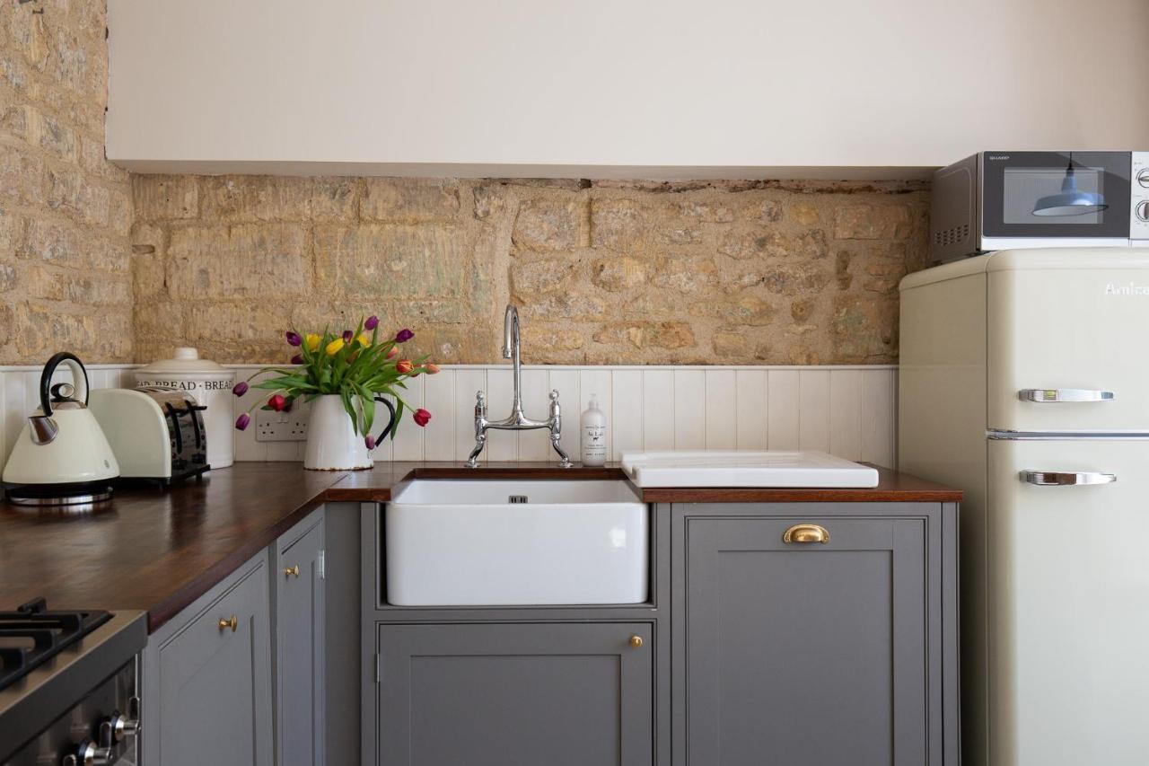 Gleneda Cottage - A Renovated, Traditional Cotswold Cottage Full Of Charm With Fireplace And Garden Bourton on the Hill 외부 사진
