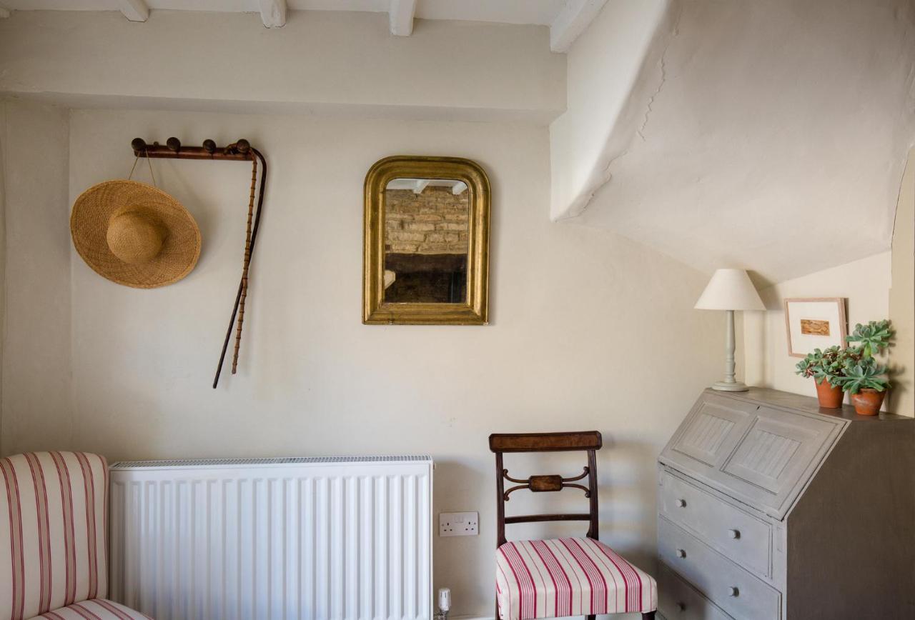 Gleneda Cottage - A Renovated, Traditional Cotswold Cottage Full Of Charm With Fireplace And Garden Bourton on the Hill 외부 사진