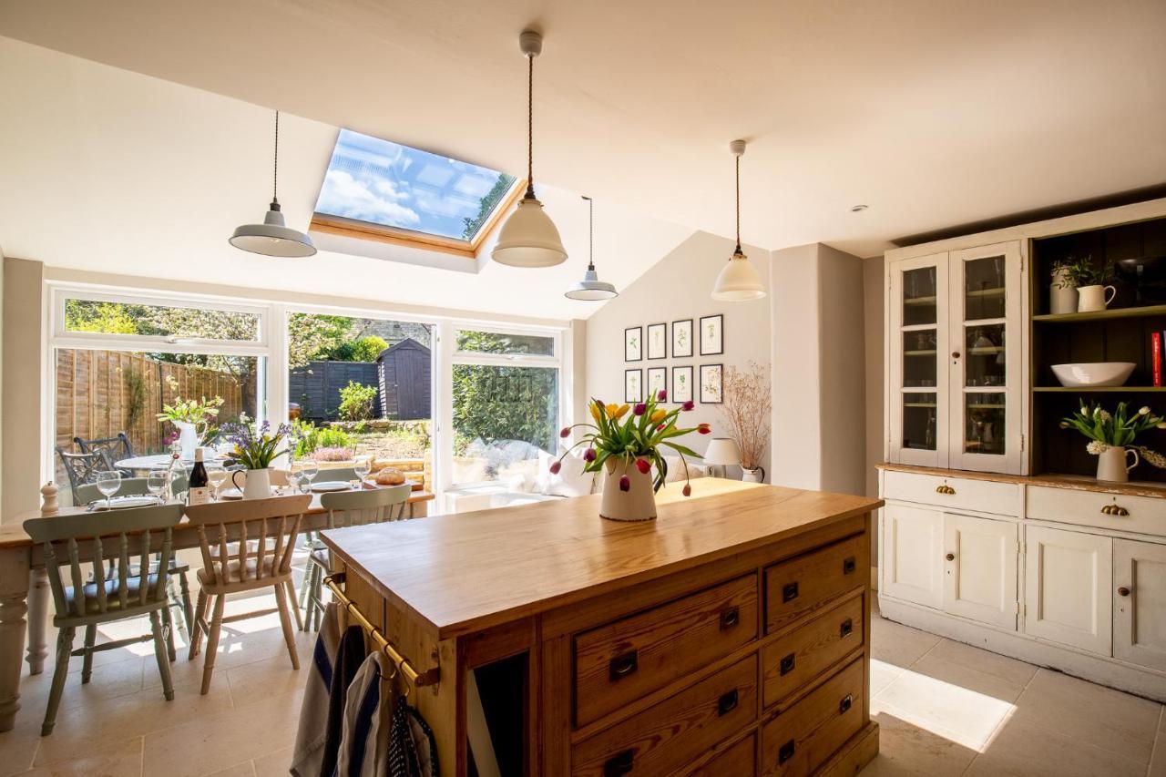 Gleneda Cottage - A Renovated, Traditional Cotswold Cottage Full Of Charm With Fireplace And Garden Bourton on the Hill 외부 사진