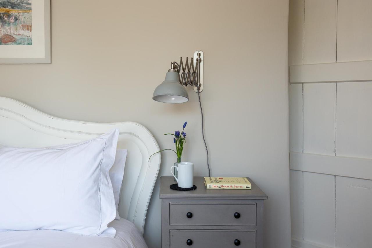 Gleneda Cottage - A Renovated, Traditional Cotswold Cottage Full Of Charm With Fireplace And Garden Bourton on the Hill 외부 사진