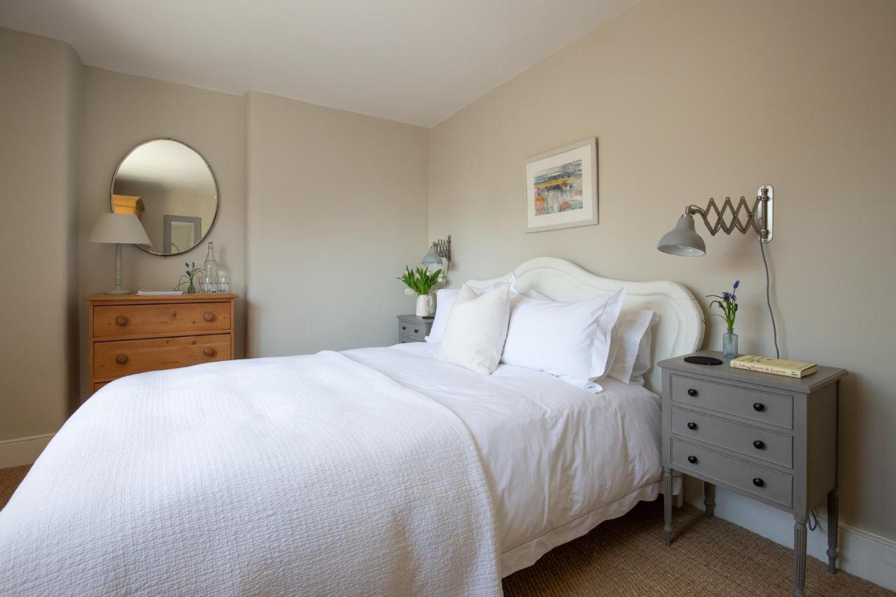 Gleneda Cottage - A Renovated, Traditional Cotswold Cottage Full Of Charm With Fireplace And Garden Bourton on the Hill 외부 사진